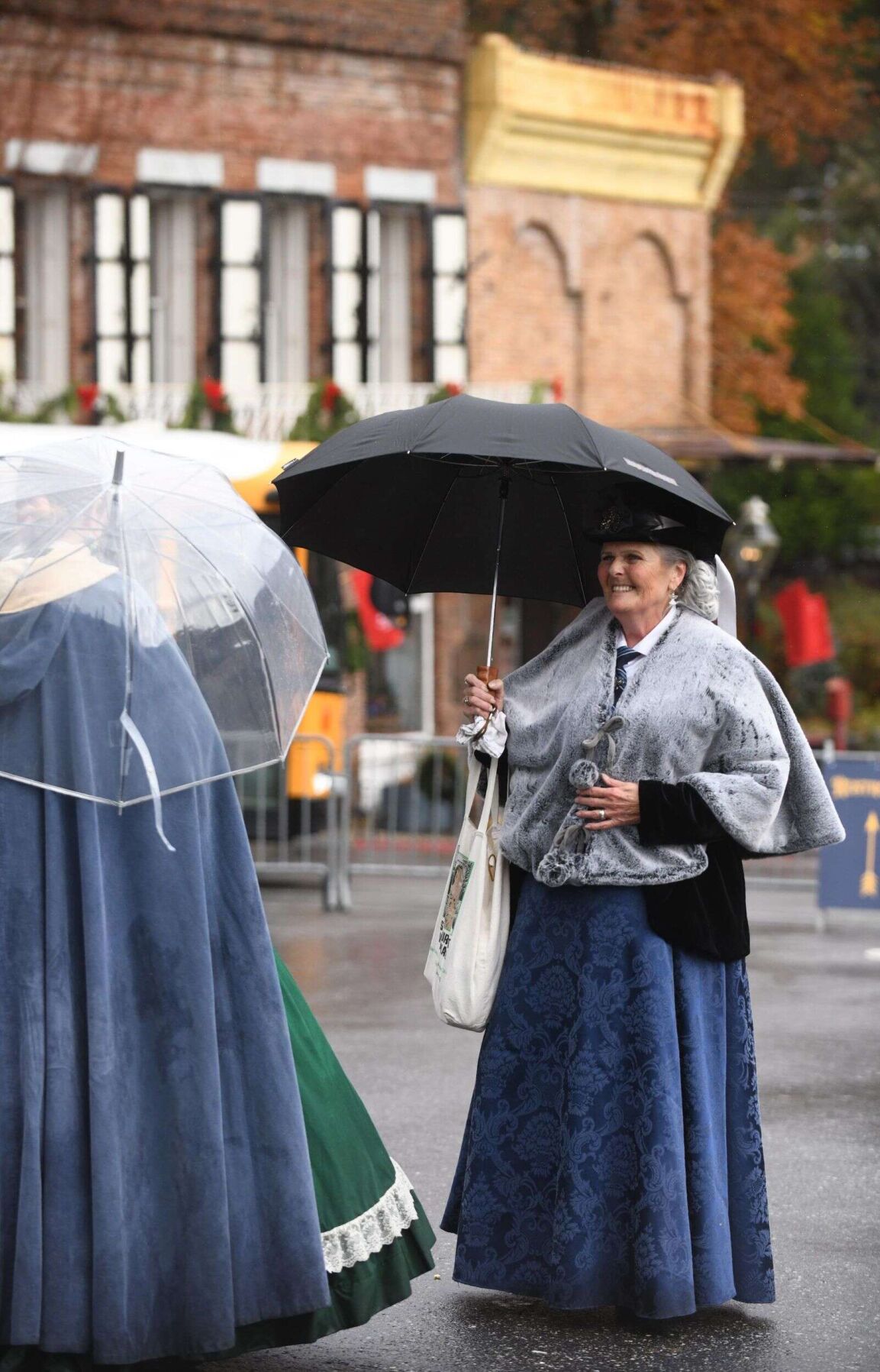 Come rain or shine: Victorian Christmas continues holiday street faire tradition